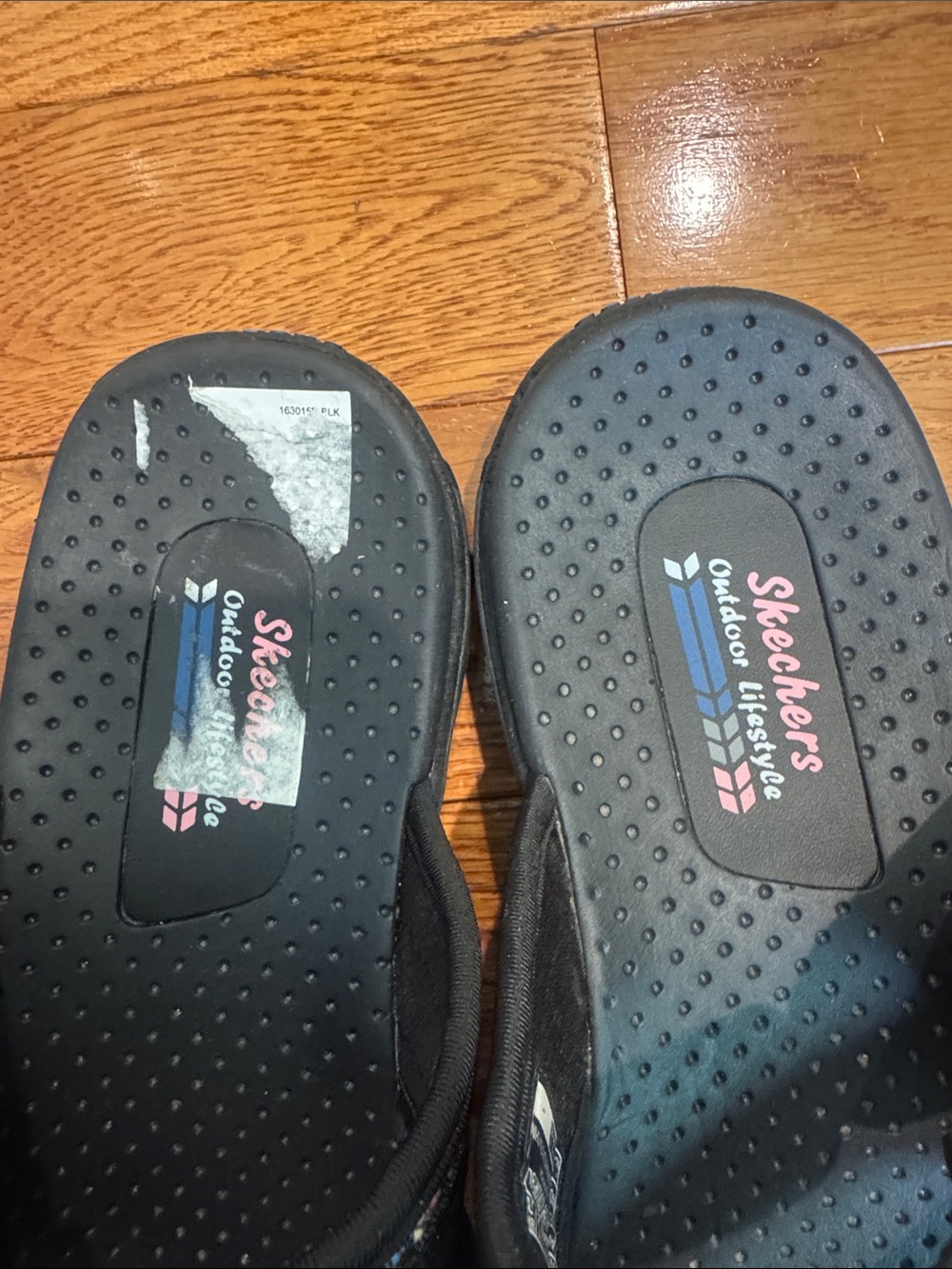 Skechers Women's Reggae Black Sandals with Multicolor Accent - Picture 3 of 5
